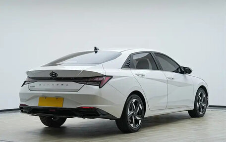 Hyundai Elantra, 2022 год, 1 190 000 рублей, 5 фотография