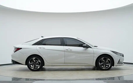 Hyundai Elantra, 2022 год, 1 190 000 рублей, 4 фотография