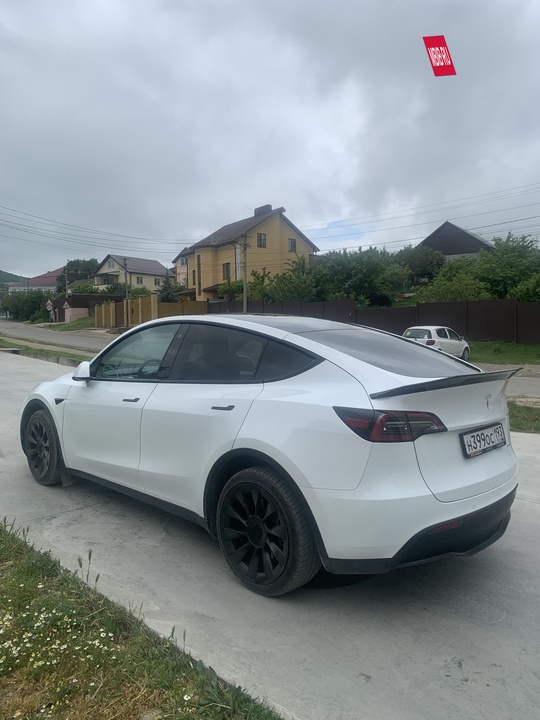 Tesla Model Y I, 2021 год, 4 400 000 рублей, 4 фотография