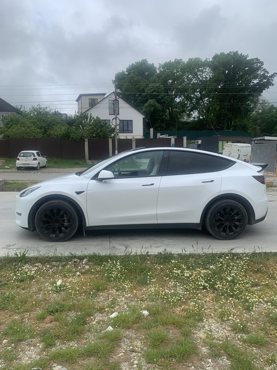 Tesla Model Y I, 2021 год, 4 400 000 рублей, 3 фотография