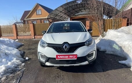 Renault Kaptur I рестайлинг, 2017 год, 1 050 000 рублей, 1 фотография