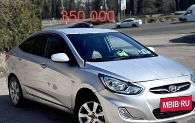 Hyundai Solaris II рестайлинг, 2012 год, 399 000 рублей, 1 фотография