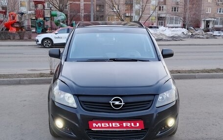 Opel Zafira B, 2011 год, 695 000 рублей, 1 фотография