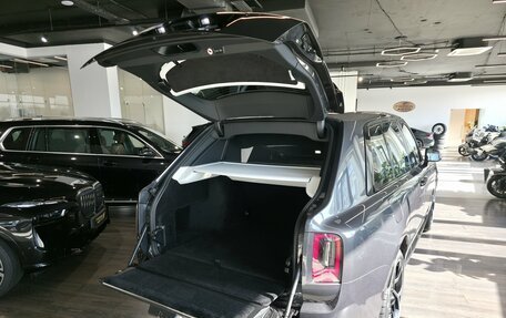 Rolls-Royce Cullinan, 2026 год, 72 000 000 рублей, 6 фотография