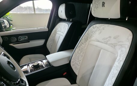 Rolls-Royce Cullinan, 2026 год, 72 000 000 рублей, 10 фотография