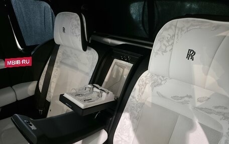 Rolls-Royce Cullinan, 2026 год, 72 000 000 рублей, 13 фотография