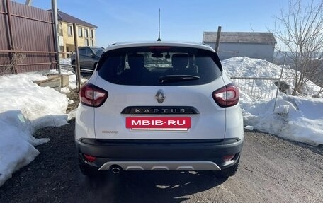 Renault Kaptur I рестайлинг, 2017 год, 1 050 000 рублей, 4 фотография