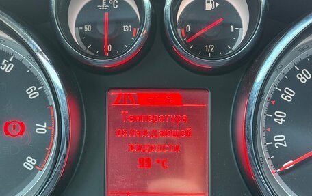 Opel Astra J, 2014 год, 1 300 000 рублей, 34 фотография