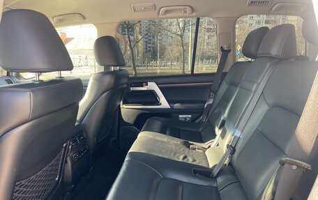 Toyota Land Cruiser 200, 2018 год, 5 650 000 рублей, 9 фотография