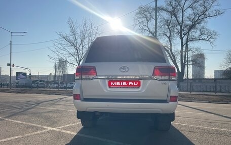 Toyota Land Cruiser 200, 2018 год, 5 650 000 рублей, 4 фотография