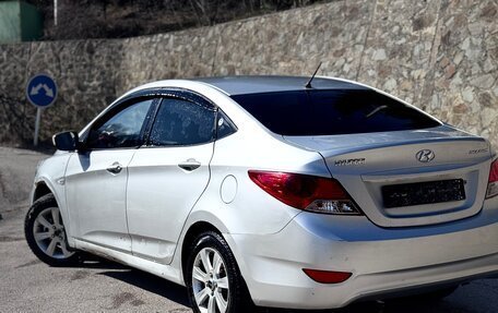 Hyundai Solaris II рестайлинг, 2012 год, 399 000 рублей, 2 фотография