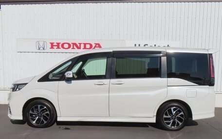 Honda Stepwgn IV, 2021 год, 1 950 000 рублей, 3 фотография