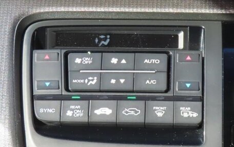 Honda Stepwgn IV, 2021 год, 1 950 000 рублей, 16 фотография