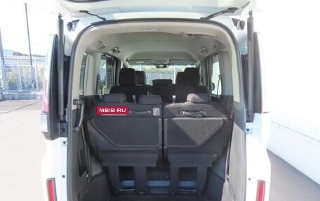 Honda Stepwgn IV, 2021 год, 1 950 000 рублей, 20 фотография