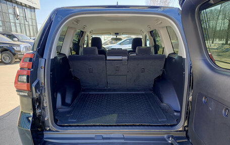 Toyota Land Cruiser Prado 150 рестайлинг 2, 2018 год, 5 050 000 рублей, 12 фотография