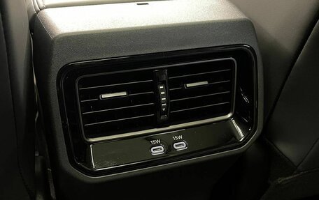 Toyota RAV4, 2025 год, 4 640 000 рублей, 22 фотография