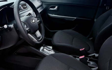 KIA Rio III рестайлинг, 2014 год, 979 990 рублей, 8 фотография