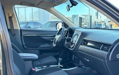 Mitsubishi Outlander III рестайлинг 3, 2018 год, 2 380 000 рублей, 9 фотография