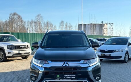 Mitsubishi Outlander III рестайлинг 3, 2018 год, 2 380 000 рублей, 3 фотография