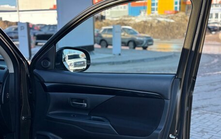 Mitsubishi Outlander III рестайлинг 3, 2018 год, 2 380 000 рублей, 8 фотография