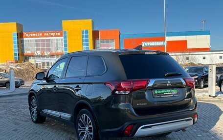 Mitsubishi Outlander III рестайлинг 3, 2018 год, 2 380 000 рублей, 5 фотография