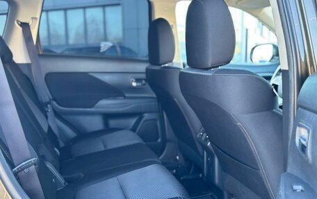 Mitsubishi Outlander III рестайлинг 3, 2018 год, 2 380 000 рублей, 11 фотография