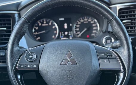 Mitsubishi Outlander III рестайлинг 3, 2018 год, 2 380 000 рублей, 19 фотография