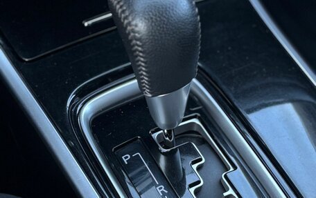 Mitsubishi Outlander III рестайлинг 3, 2018 год, 2 380 000 рублей, 25 фотография