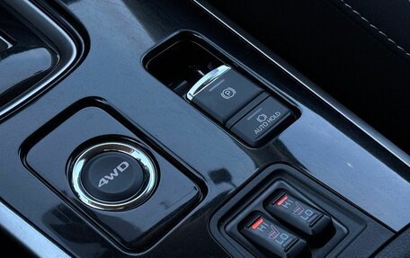 Mitsubishi Outlander III рестайлинг 3, 2018 год, 2 380 000 рублей, 26 фотография