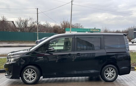 Toyota Voxy III, 2014 год, 1 680 000 рублей, 3 фотография