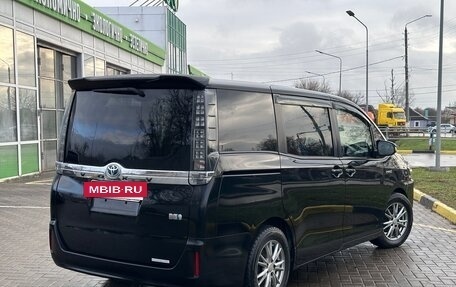 Toyota Voxy III, 2014 год, 1 680 000 рублей, 7 фотография