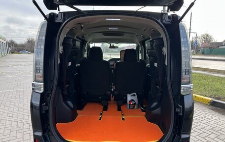 Toyota Voxy III, 2014 год, 1 680 000 рублей, 22 фотография