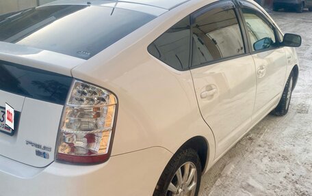 Toyota Prius, 2010 год, 1 050 000 рублей, 8 фотография