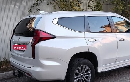 Mitsubishi Pajero Sport III рестайлинг, 2021 год, 4 500 000 рублей, 11 фотография