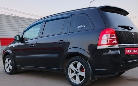 Opel Zafira B, 2011 год, 695 000 рублей, 2 фотография