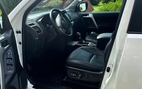 Toyota Land Cruiser Prado 150 рестайлинг 2, 2021 год, 6 750 000 рублей, 3 фотография