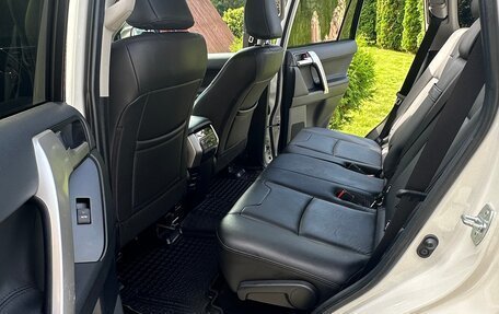 Toyota Land Cruiser Prado 150 рестайлинг 2, 2021 год, 6 750 000 рублей, 14 фотография