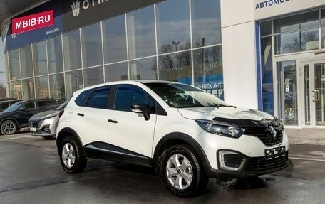 Renault Kaptur I рестайлинг, 2019 год, 1 450 000 рублей, 3 фотография