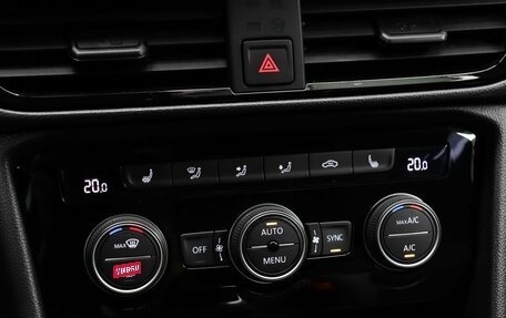 Volkswagen Taos, 2021 год, 2 449 000 рублей, 14 фотография