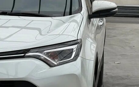 Toyota RAV4, 2019 год, 2 490 000 рублей, 9 фотография