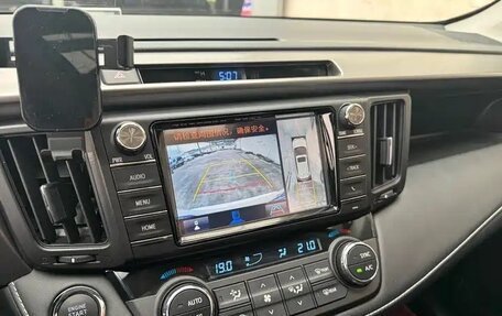 Toyota RAV4, 2019 год, 2 490 000 рублей, 20 фотография