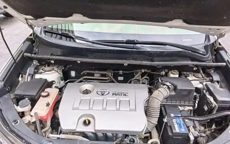 Toyota RAV4, 2019 год, 2 490 000 рублей, 23 фотография