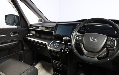 Honda Stepwgn IV, 2015 год, 2 079 000 рублей, 10 фотография