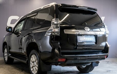 Toyota Land Cruiser Prado 150 рестайлинг 2, 2016 год, 3 150 000 рублей, 2 фотография