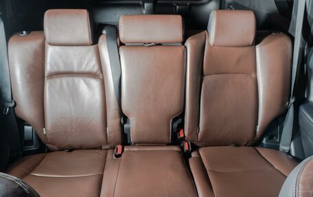 Toyota Land Cruiser Prado 150 рестайлинг 2, 2016 год, 3 150 000 рублей, 15 фотография