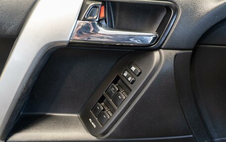 Toyota Land Cruiser Prado 150 рестайлинг 2, 2016 год, 3 150 000 рублей, 25 фотография