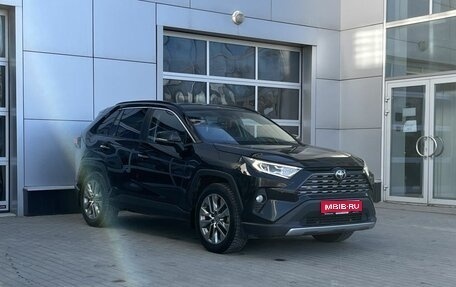 Toyota RAV4, 2020 год, 3 300 000 рублей, 1 фотография