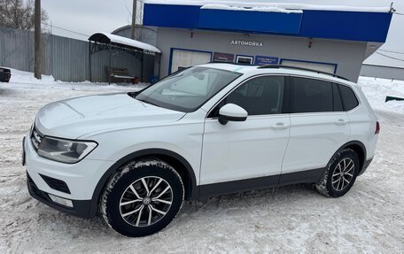 Volkswagen Tiguan II, 2019 год, 2 350 000 рублей, 12 фотография