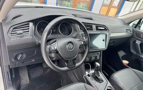 Volkswagen Tiguan II, 2019 год, 2 350 000 рублей, 22 фотография