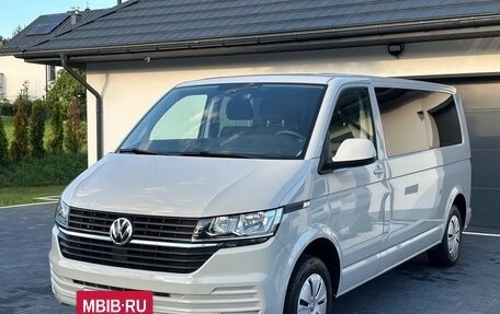 Volkswagen Transporter T6 рестайлинг, 2022 год, 2 790 000 рублей, 3 фотография